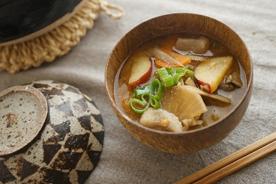 さつまいも入り豚汁