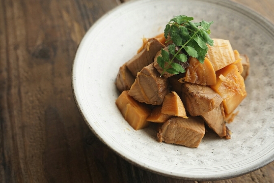 たけのことかつおの角煮